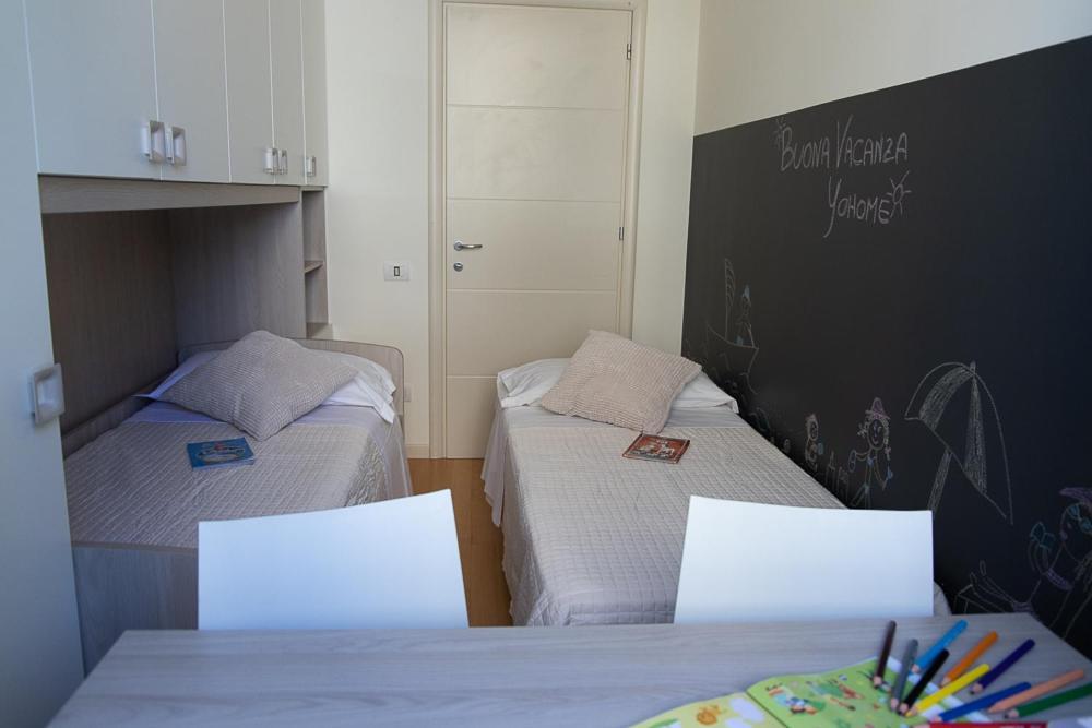 Zara D'amare A 10 Metri Dalla By Yohome *