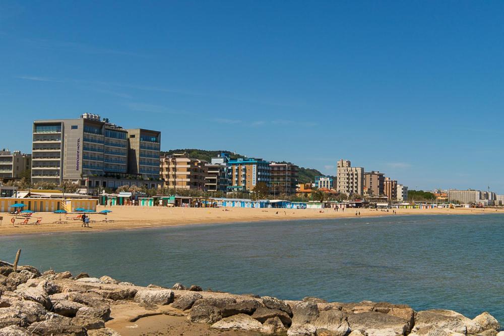 Apartment Zara D'amare A 10 Metri Dalla By Yohome Pesaro